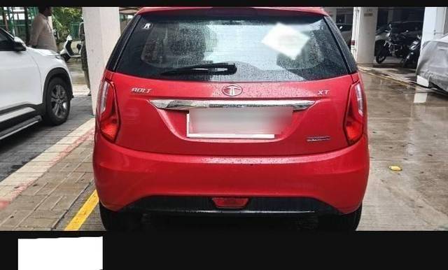 https://images10.gaadi.com/usedcar_image/4605258/original/processed_processed_processed_3045cd9f-edc6-4ea1-a999-7d9fd4b8d39b.jpg?imwidth=6402