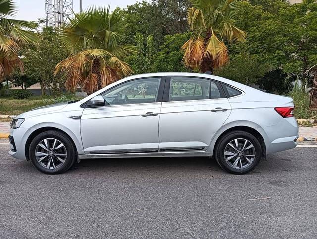 https://images10.gaadi.com/usedcar_image/4605259/original/processed_e79ab73d88c11396c81f786d0064f371.jpg?imwidth=6402