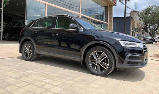 https://images10.gaadi.com/usedcar_image/4605263/original/processed_d30d993feeecc4655c6e8099af33bee6.jpg?imwidth=6400
