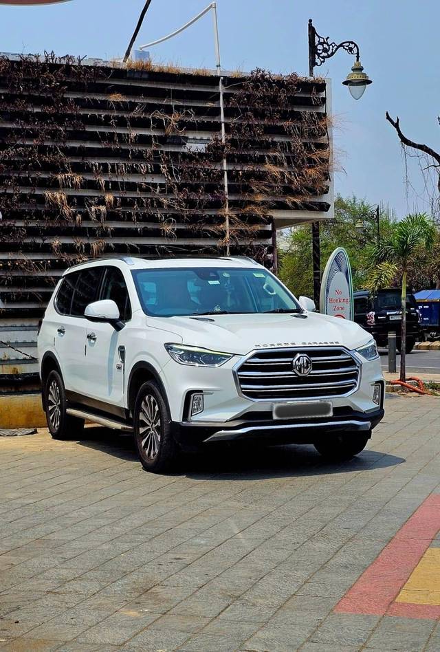 https://images10.gaadi.com/usedcar_image/4605265/original/processed_905feb2a5776830c51022aaa44688fbd.jpg?imwidth=6400