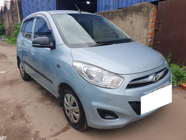 https://images10.gaadi.com/usedcar_image/4605280/original/processed_e718b6bed336bd46e5af522e06f5cc5f.jpg?imwidth=6401