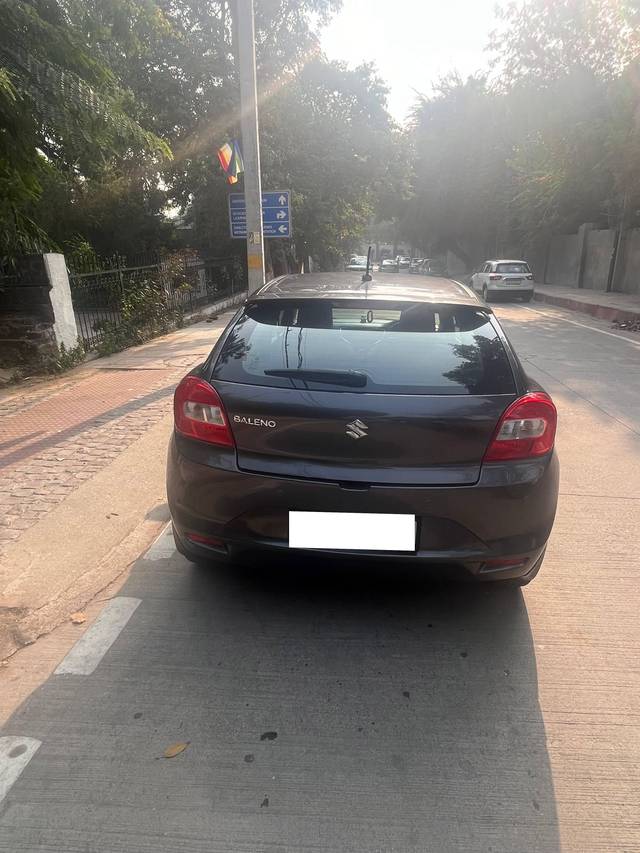 https://images10.gaadi.com/usedcar_image/4605281/original/processed_9b0490c0-b925-4eb8-a1fd-1b0e9804343b.jpg?imwidth=6401