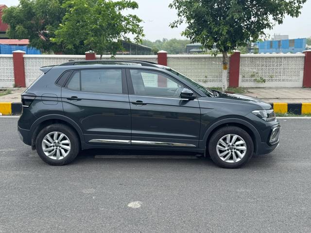 https://images10.gaadi.com/usedcar_image/4605284/original/acf03eac7418400888ab675cf04990d1.jpg?imwidth=6401