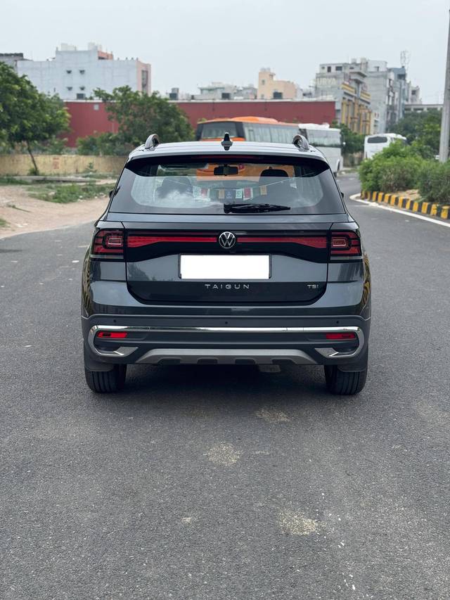 https://images10.gaadi.com/usedcar_image/4605284/original/processed_ecfc5ddcb556c57f5ec015c233040dea.jpg?imwidth=6402