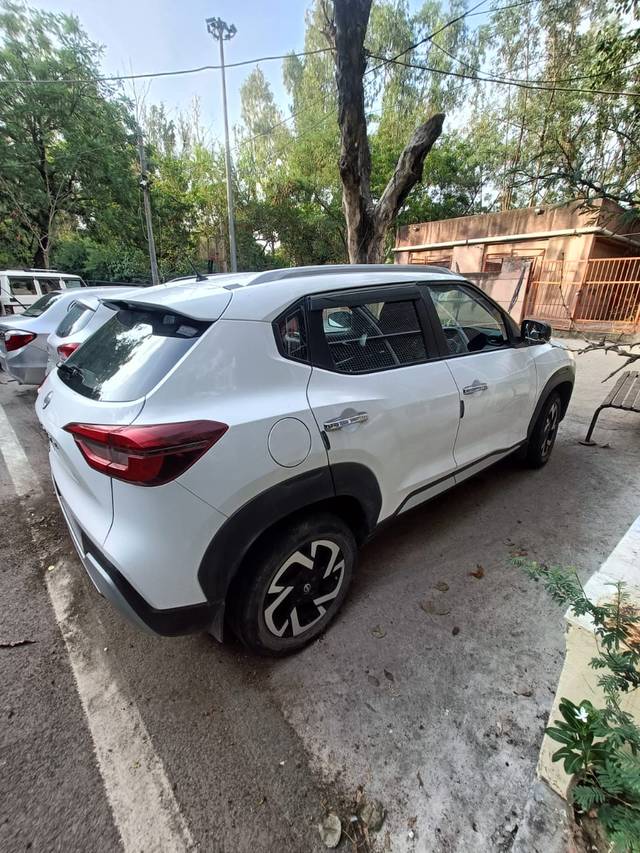https://images10.gaadi.com/usedcar_image/4605319/original/f6025436-62d3-404b-975e-9dbcf60296d1.jpg?imwidth=6400