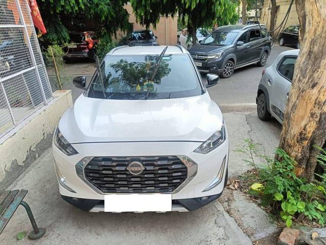 https://images10.gaadi.com/usedcar_image/4605319/original/processed_25afac90-8388-44f9-b5a4-3895cf0c8a90.jpg?imwidth=6402
