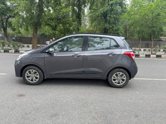 https://images10.gaadi.com/usedcar_image/4605330/original/c49489847a78bbd45a20d3aca0c15ed2.jpg?imwidth=6402