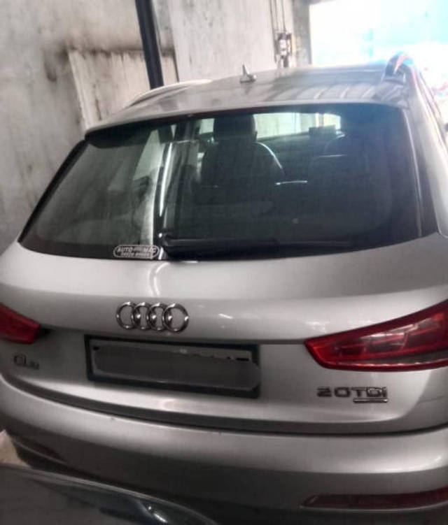 https://images10.gaadi.com/usedcar_image/4605332/original/processed_8a6837d1e0df173c0bd51569af911014.png?imwidth=6402