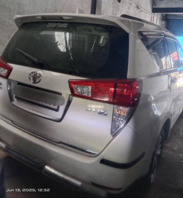 https://images10.gaadi.com/usedcar_image/4605342/original/processed_ad9802b77351a800e40fb8ab92ab842d.png?imwidth=6402