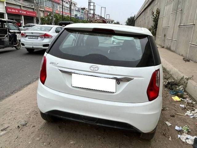 https://images10.gaadi.com/usedcar_image/4605360/original/processed_319f9359-de41-4c4a-820e-2a6eda8feb8a.jpg?imwidth=6401