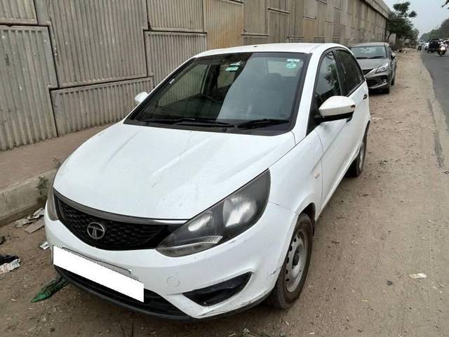 https://images10.gaadi.com/usedcar_image/4605360/original/processed_906737cc-0cc2-4186-bbd1-12f120b8451e.jpg?imwidth=6402