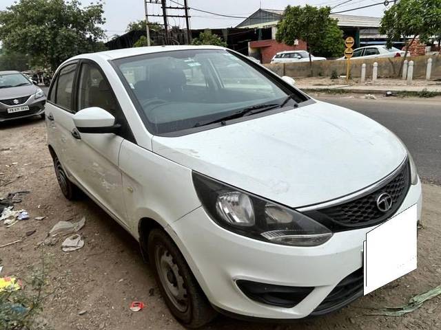 https://images10.gaadi.com/usedcar_image/4605360/original/processed_a45eb233-6856-4f08-b516-4b8463aaaa04.jpg?imwidth=6400