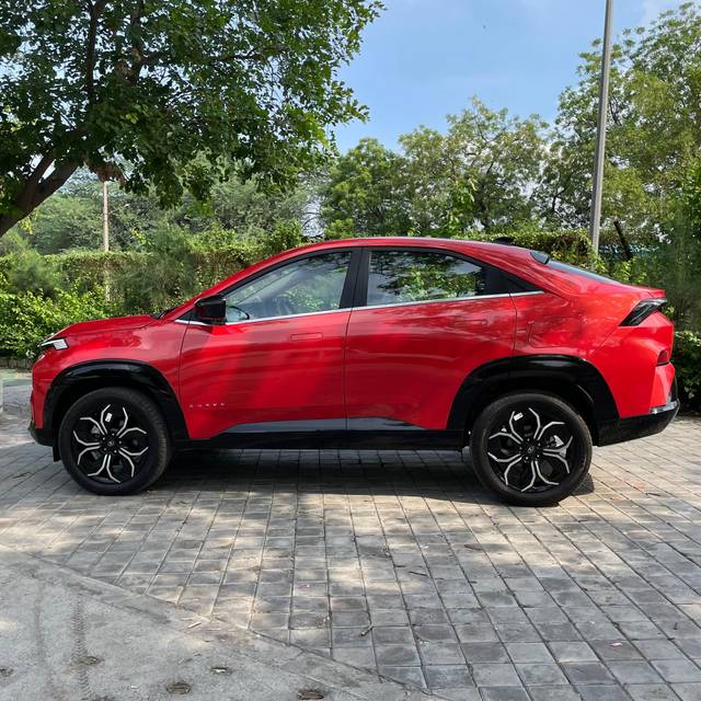 https://images10.gaadi.com/usedcar_image/4605361/original/processed_615584c34d25711d52516e1ed1bcd1b1.jpg?imwidth=6402