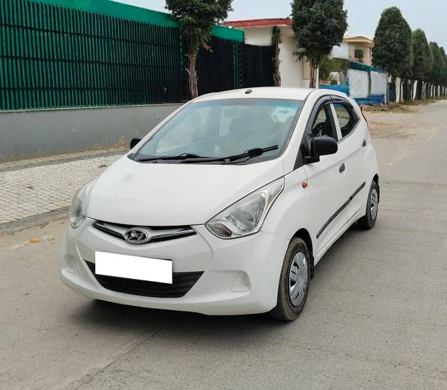 https://images10.gaadi.com/usedcar_image/4605364/original/processed_e153e95d58687227b0cd4d27ed016100.jpg?imwidth=6402