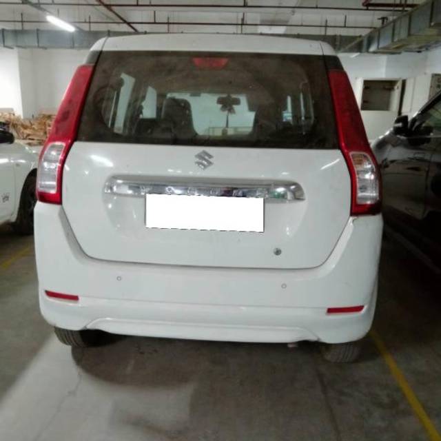 https://images10.gaadi.com/usedcar_image/4605372/original/processed_9de352b1-7445-4c08-9c67-b0f77d67392f.jpg?imwidth=6401