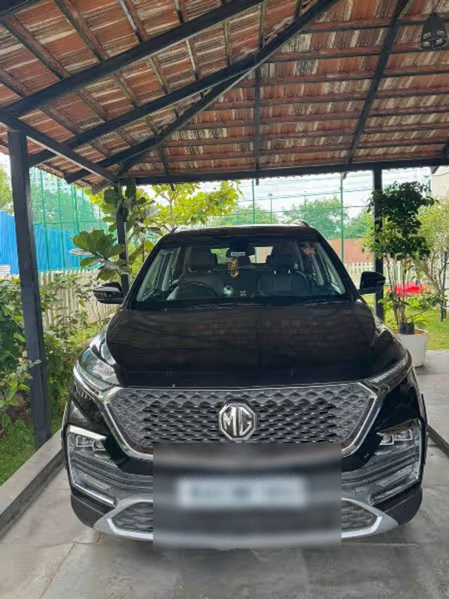 https://images10.gaadi.com/usedcar_image/4605374/original/9c73cf7e-0c2c-409b-b221-1eb18bf1a7bf.png?imwidth=6400