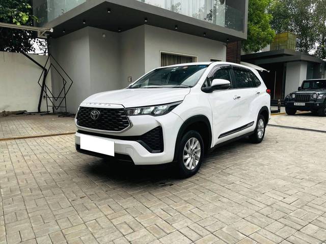 https://images10.gaadi.com/usedcar_image/4605379/original/processed_895caf1a825039ca654f9b91d6acfafa.jpeg?imwidth=6402