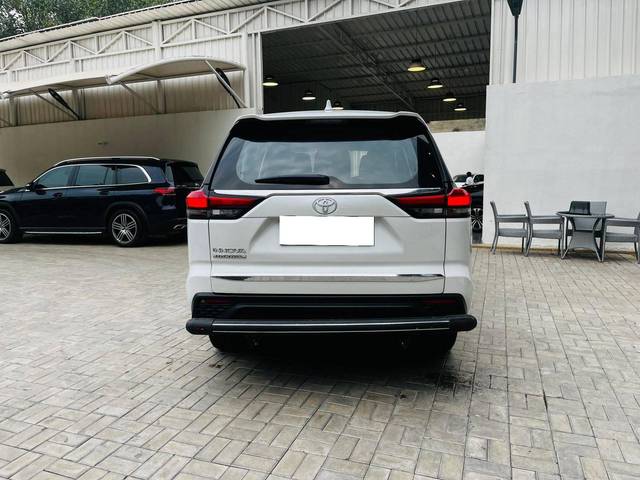 https://images10.gaadi.com/usedcar_image/4605379/original/processed_cd17fbb73cdd7704d9349046570489e5.jpeg?imwidth=6401