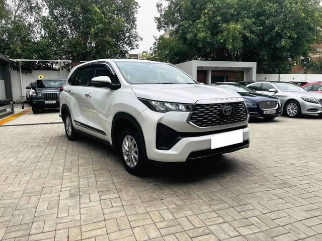 https://images10.gaadi.com/usedcar_image/4605379/original/processed_de7c9ba318f0b5b7af87aaf241263100.jpeg?imwidth=6400