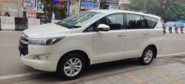 https://images10.gaadi.com/usedcar_image/4605392/original/processed_de2bee674644405cf76b2eb162260632.jpg?imwidth=6400