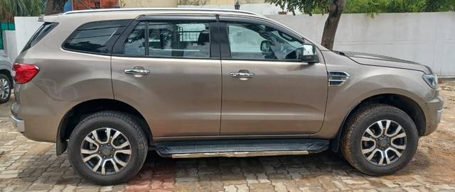 https://images10.gaadi.com/usedcar_image/4605398/original/61aeeb8043e85e98c6a1ca244fa3de87.jpg?imwidth=6401