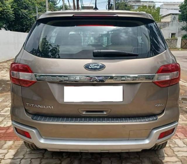 https://images10.gaadi.com/usedcar_image/4605398/original/processed_1703966f8141c20b7156d5e4cb2905b0.jpg?imwidth=6402