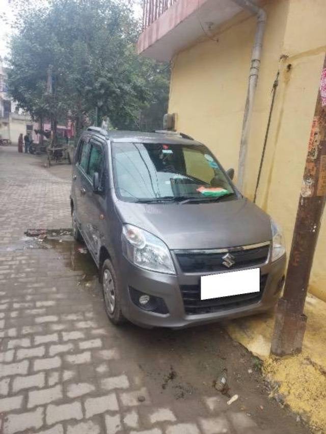 https://images10.gaadi.com/usedcar_image/4605400/original/processed_59368f65-e9e9-4686-b0cf-8836b27f16ba.jpeg?imwidth=6400