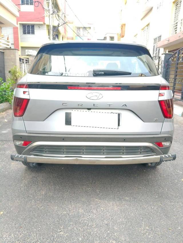 https://images10.gaadi.com/usedcar_image/4605436/original/processed_8ad77ebf8de840de996858fa4e17aa00.jpg?imwidth=6402