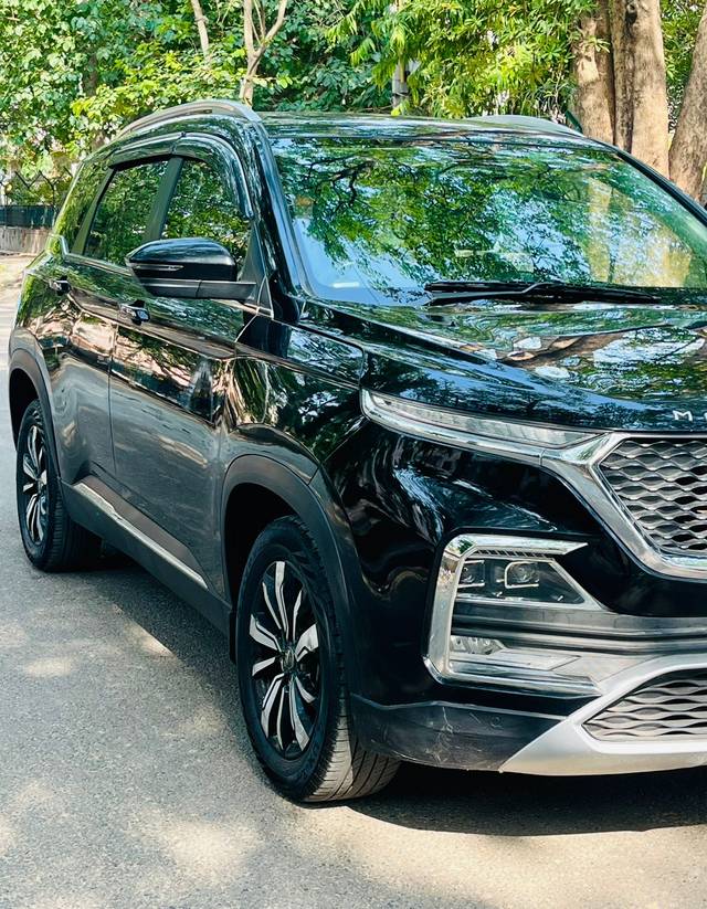 https://images10.gaadi.com/usedcar_image/4605488/original/383e46df644a4c1389b77a9a4b374d47.jpg?imwidth=6400
