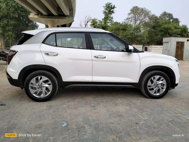 https://images10.gaadi.com/usedcar_image/4605494/original/processed_ad093c6d38c024b146f6fcbc50a6cba0.jpg?imwidth=6401