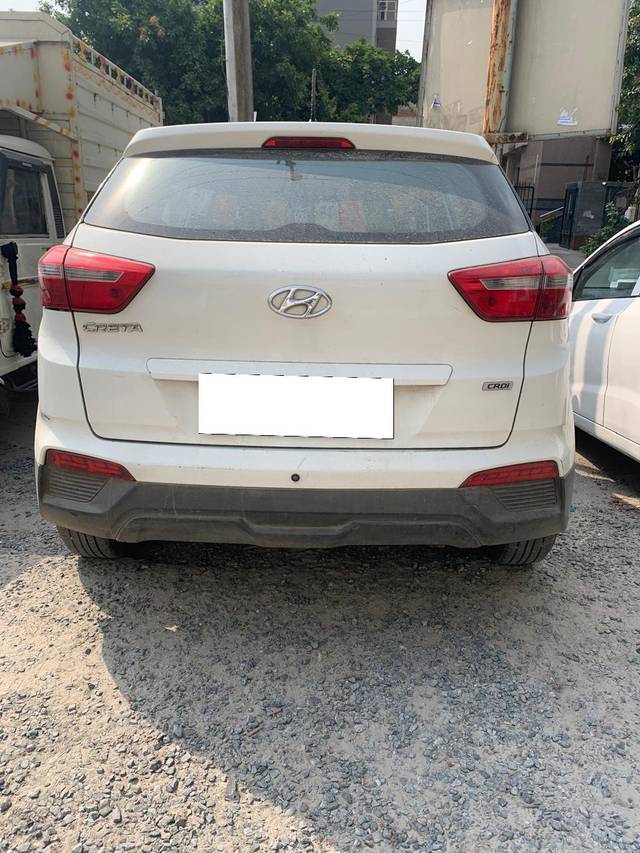 https://images10.gaadi.com/usedcar_image/4605500/original/processed_2bf7fc105f7500ce1a75d129815ee8ce.jpg?imwidth=6402