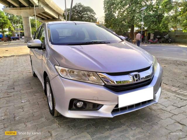 https://images10.gaadi.com/usedcar_image/4605524/original/processed_4b43ff9c3987bf398d2a961a2bc3e13d.jpg?imwidth=6400