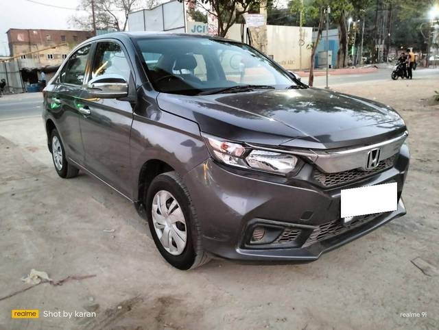 https://images10.gaadi.com/usedcar_image/4605531/original/processed_2f1575b8d812ce169116d1992da86946.jpg?imwidth=6400