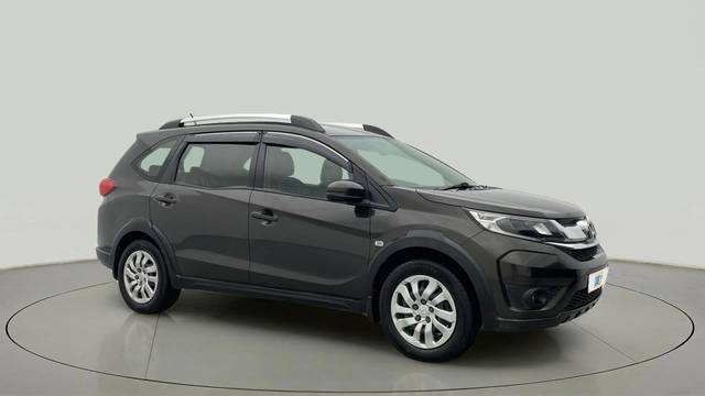 https://images10.gaadi.com/usedcar_image/4605553/original/af045589dff5b89ffea5db24ca1c1b72.jpg?imwidth=6400