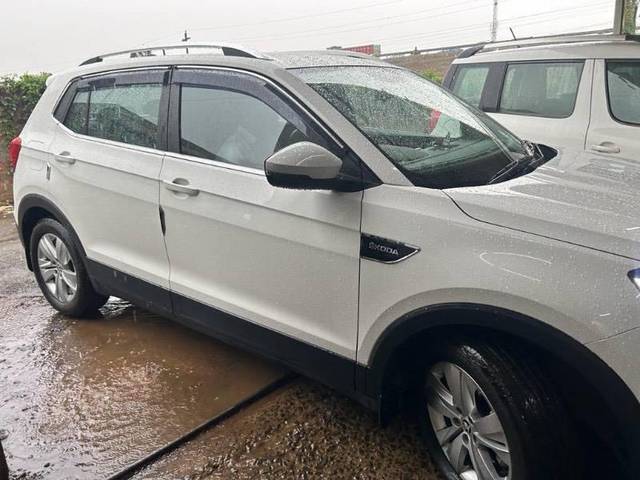 https://images10.gaadi.com/usedcar_image/4605564/original/processed_5704fd79-5f66-441f-82b4-8e3a655efa17.jpg?imwidth=6401