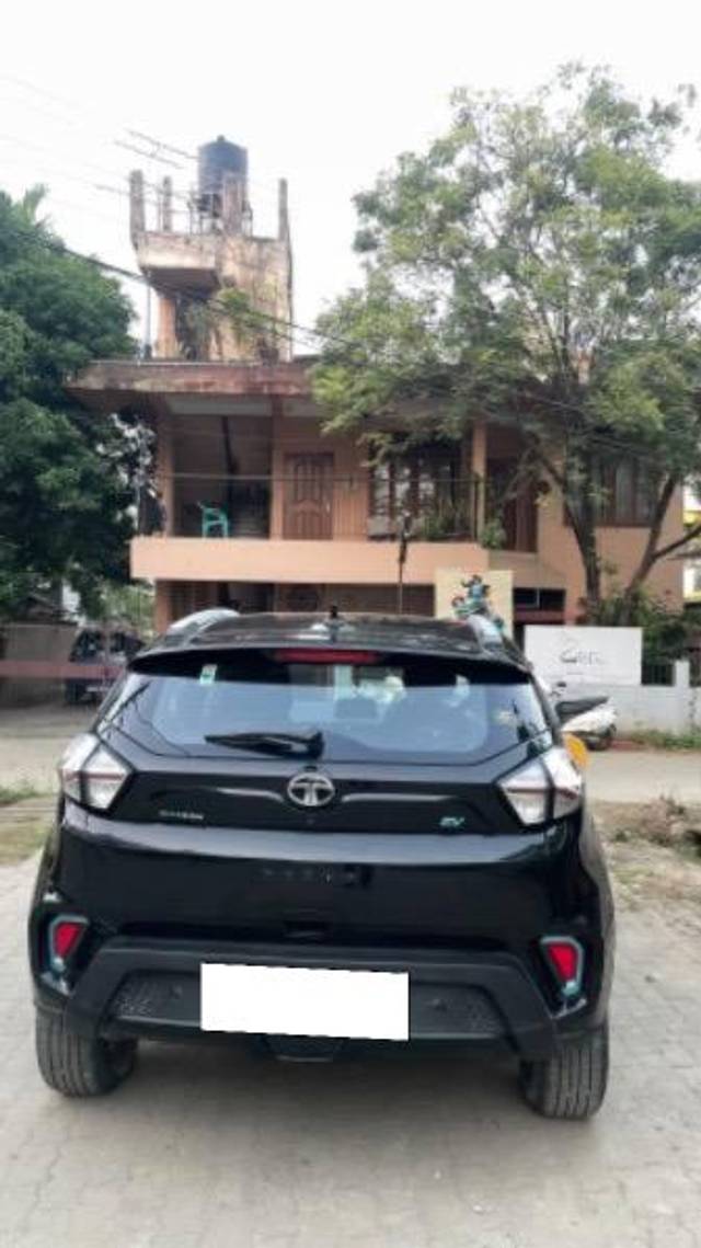 https://images10.gaadi.com/usedcar_image/4605568/original/processed_1dfe7284-1f4e-4dfe-973f-c9668be1018a.jpeg?imwidth=6401
