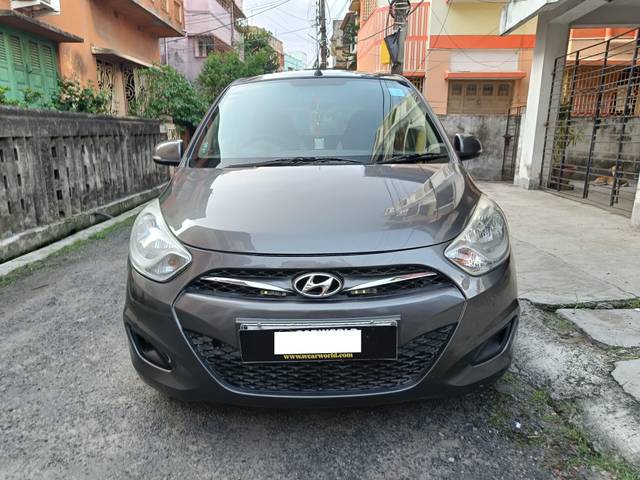 https://images10.gaadi.com/usedcar_image/4605569/original/processed_b6749bc0adfb2e6984eb907fe0355ef3.jpg?imwidth=6402