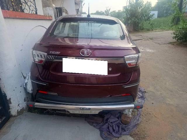 https://images10.gaadi.com/usedcar_image/4605600/original/processed_45fb3d23-7135-4a05-b0b3-31f5448777be.jpg?imwidth=6401