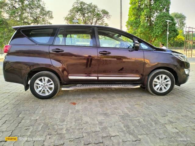 https://images10.gaadi.com/usedcar_image/4605612/original/processed_1401febe72cc58164acc30b818851880.jpg?imwidth=6401
