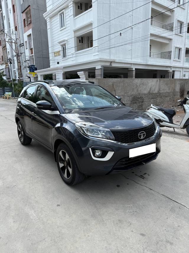 https://images10.gaadi.com/usedcar_image/4605624/original/processed_4cc7d7fd-9b12-4a01-a860-72c7a3704672.jpg?imwidth=6400
