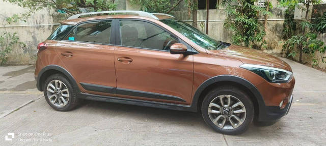 https://images10.gaadi.com/usedcar_image/4605626/original/processed_021dc1a59739a50b51a6c18c5c0461fd.png?imwidth=6401