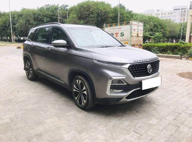 https://images10.gaadi.com/usedcar_image/4605628/original/processed_82ffe7d77de21a8e4f3737c4cda9ddf6.jpg?imwidth=6400