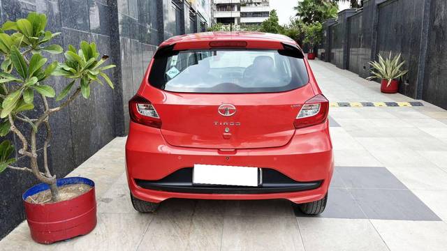 https://images10.gaadi.com/usedcar_image/4605637/original/processed_c8d1d44579e905b14352cb87d795850d.jpg?imwidth=6402