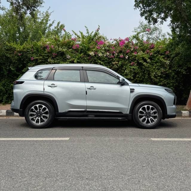 https://images10.gaadi.com/usedcar_image/4605639/original/8d2532502fe0e8e53b6521468f9de954.jpg?imwidth=6401