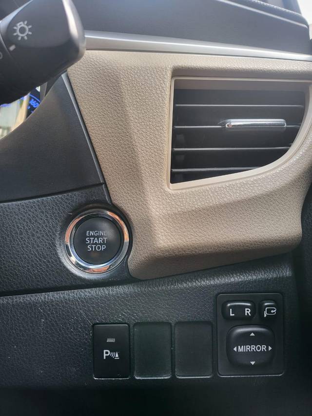 https://images10.gaadi.com/usedcar_image/4605648/original/087263e473d8421d69943dfe5006606e.jpg?imwidth=6402