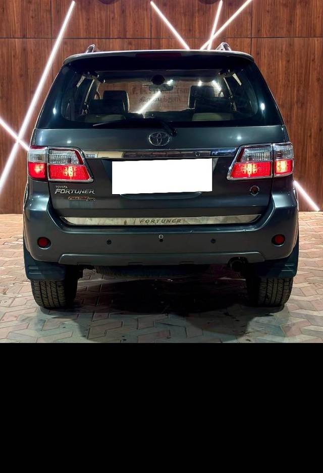 https://images10.gaadi.com/usedcar_image/4605649/original/processed_c74eb24d22394fe6fab943c7438e873a.jpg?imwidth=6400