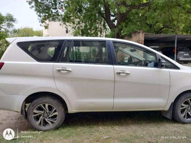 https://images10.gaadi.com/usedcar_image/4605650/original/processed_eef630ec-6418-4eaf-8ff0-e7d1d7abd5a4.jpg?imwidth=6402