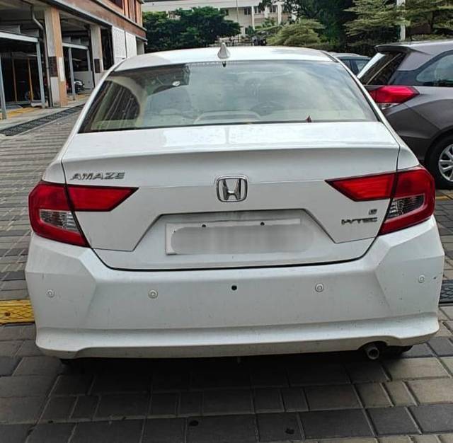 https://images10.gaadi.com/usedcar_image/4605653/original/processed_af66346aea6c9176ec2aaa5fa5c82428.jpg?imwidth=6401