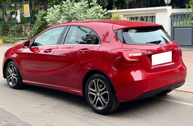 https://images10.gaadi.com/usedcar_image/4605674/original/processed_c34804d29e3cf4f4a207463984529eb8.jpg?imwidth=6402