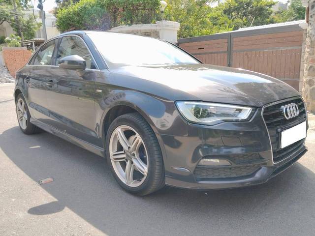 https://images10.gaadi.com/usedcar_image/4605707/original/processed_d82819dac00cd7f296c267c0beffcb1c.jpg?imwidth=6400